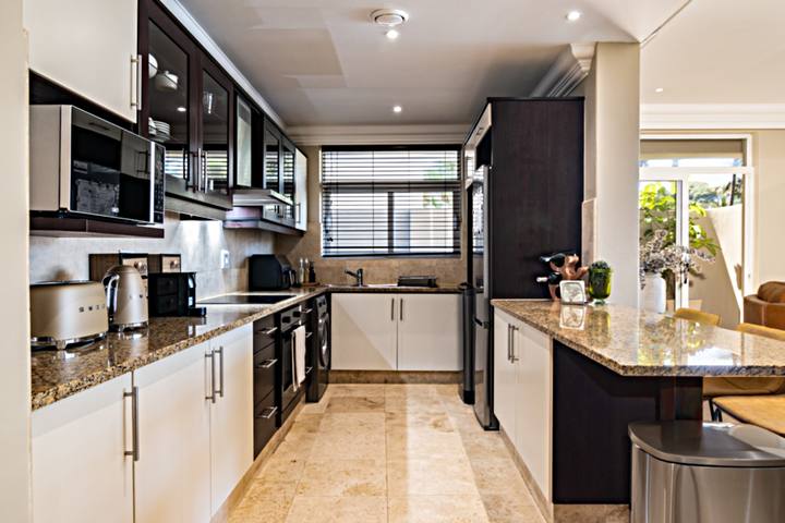 Ballito Manor Gardens 101 Kitchen